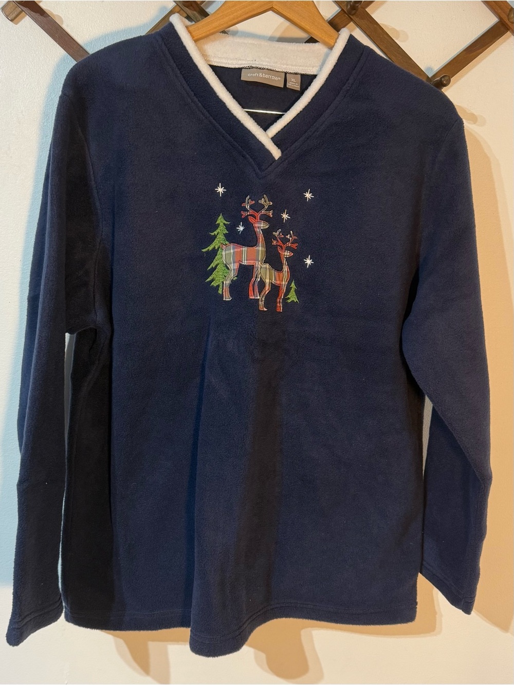 croft & barrow Navy V-Neck Fleece holiday Sweater with Plaid Reindeer size XL